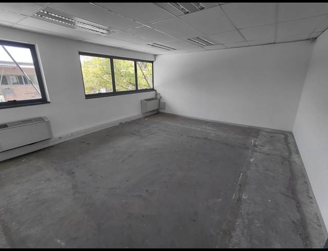 484M² OFFICE TO LET IN RANDJESPARK